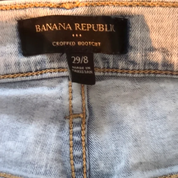 Banana Republic High Rise, Raw Cut, Crop - Picture 4 of 5